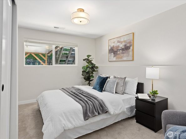 6018 152nd Avenue NE, Redmond WA 98052