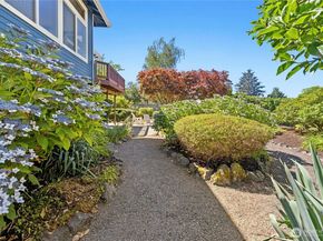 493 NE Lincoln Road, Poulsbo WA 98370