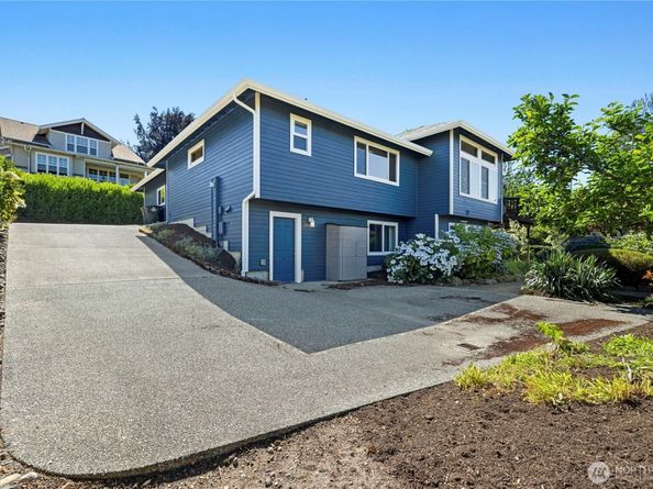 493 NE Lincoln Road, Poulsbo WA 98370