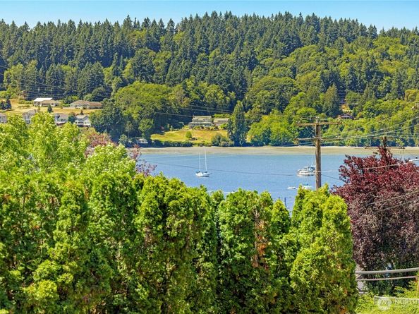 493 NE Lincoln Road, Poulsbo WA 98370