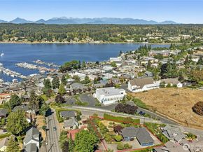 493 NE Lincoln Road, Poulsbo WA 98370