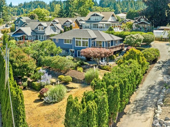 493 NE Lincoln Road, Poulsbo WA 98370
