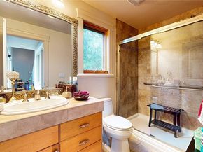 2837 E Lake Sammamish Parkway NE, Sammamish WA 98074