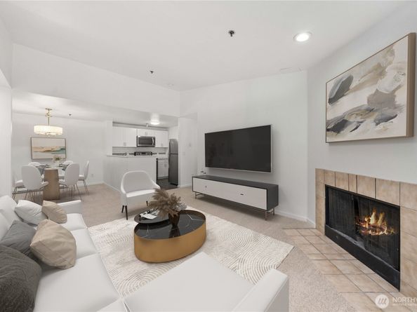 975 Aberdeen Avenue NE C306, Renton WA 98056