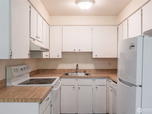 230 SW Clark St C203, Issaquah WA 98207