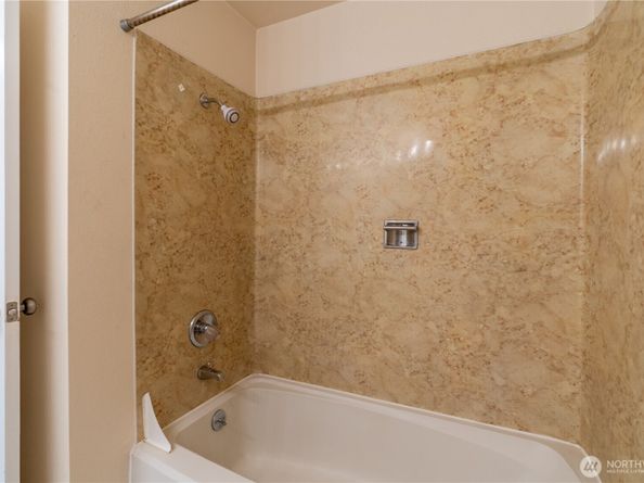 230 SW Clark St C203, Issaquah WA 98207