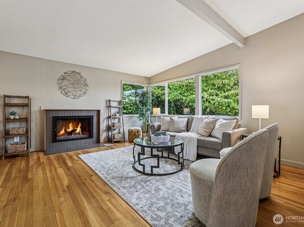 16434 SE 9th Street, Bellevue WA 98008