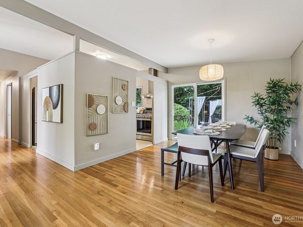 16434 SE 9th Street, Bellevue WA 98008