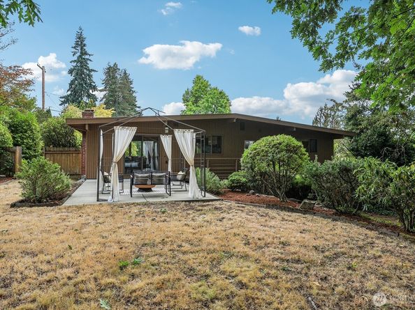16434 SE 9th Street, Bellevue WA 98008