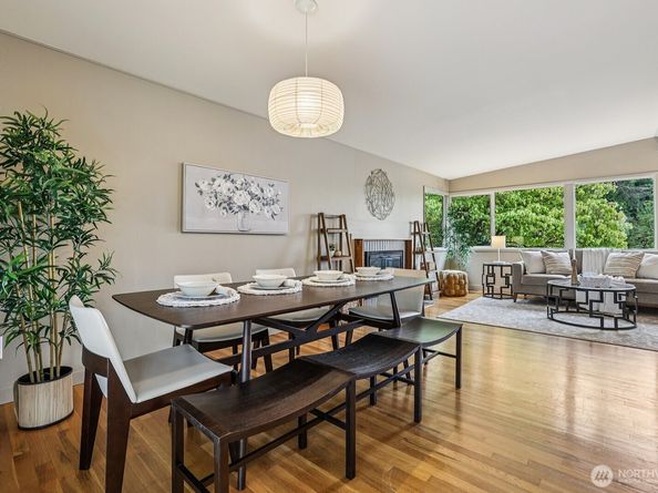16434 SE 9th Street, Bellevue WA 98008