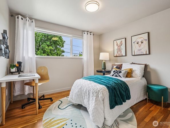 16434 SE 9th Street, Bellevue WA 98008
