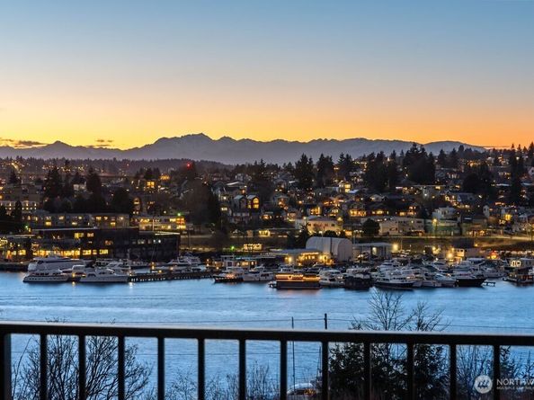 2921 Franklin Avenue E B, Seattle WA 98102