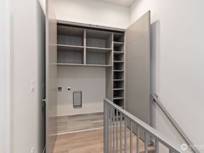 2921 Franklin Avenue E B, Seattle WA 98102