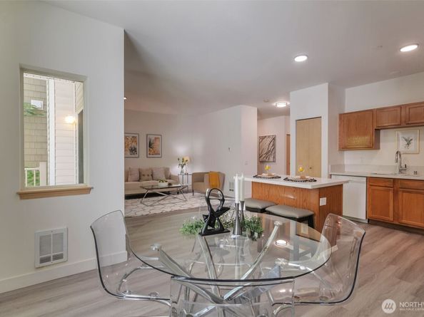5809 Highway Place B203, Everett WA 98203
