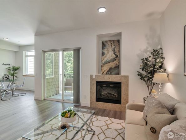 5809 Highway Place B203, Everett WA 98203