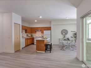 5809 Highway Place B203, Everett WA 98203