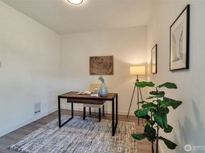 5809 Highway Place B203, Everett WA 98203