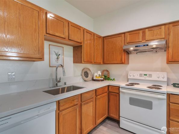 5809 Highway Place B203, Everett WA 98203