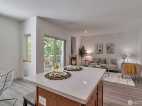 5809 Highway Place B203, Everett WA 98203