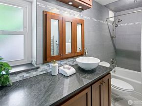 965 Winslow Way E 104, Bainbridge Island WA 98110