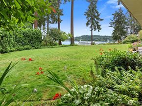 965 Winslow Way E 104, Bainbridge Island WA 98110