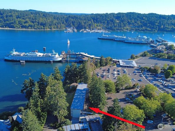 965 Winslow Way E 104, Bainbridge Island WA 98110