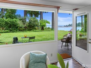 965 Winslow Way E 104, Bainbridge Island WA 98110