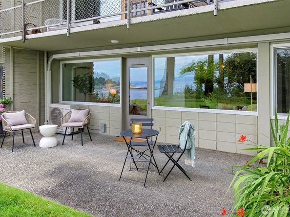 965 Winslow Way E 104, Bainbridge Island WA 98110
