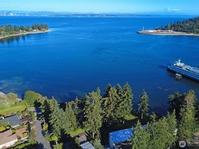 965 Winslow Way E 104, Bainbridge Island WA 98110
