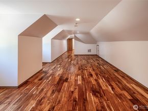 18109 236th Avenue NE, Woodinville WA 98077