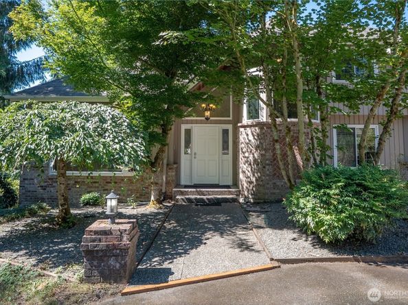 18109 236th Avenue NE, Woodinville WA 98077