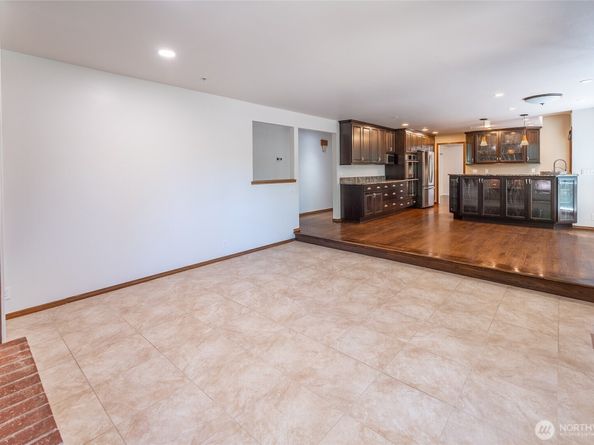 18109 236th Avenue NE, Woodinville WA 98077