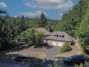 18109 236th Avenue NE, Woodinville WA 98077