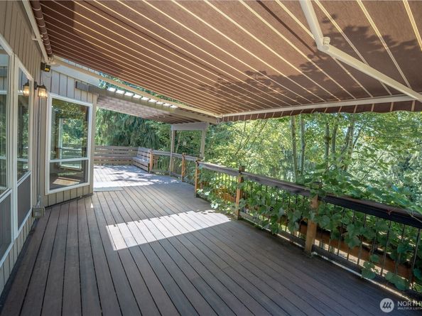 18109 236th Avenue NE, Woodinville WA 98077