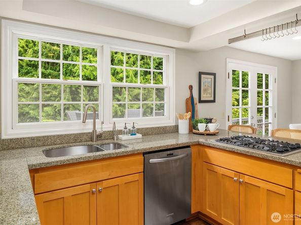 18232 SE 43rd Court, Issaquah WA 98027