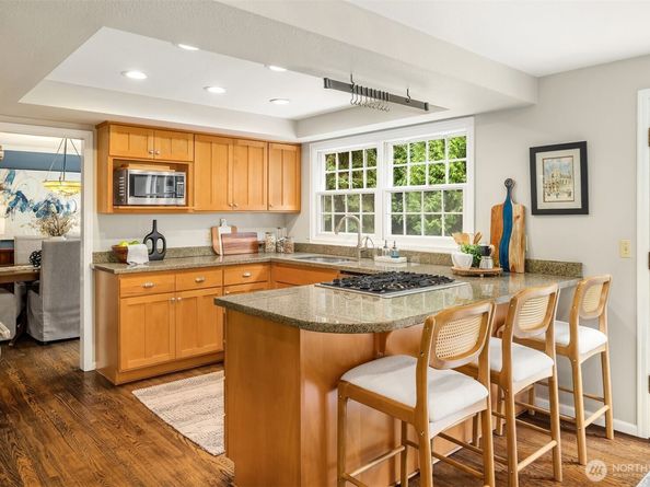 18232 SE 43rd Court, Issaquah WA 98027