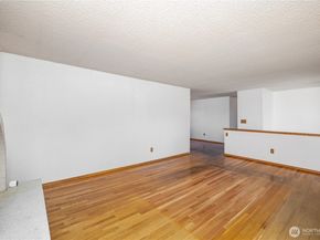 27510 12th Place S, Des Moines WA 98198