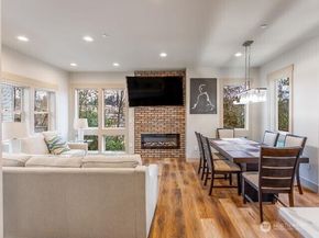 13716 30 Avenue NE B, Seattle WA 98125