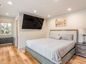 13716 30 Avenue NE B, Seattle WA 98125