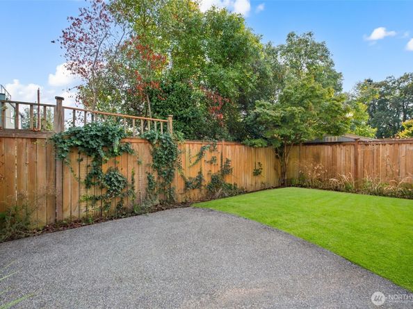 10134 Holman Road NW B, Seattle WA 98177