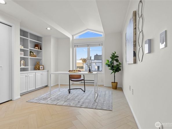 2167 Dexter Avenue N 401, Seattle WA 98109