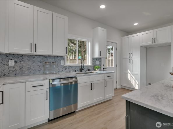 8739 S 113th Street, Seattle WA 98178