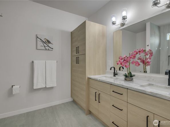 8739 S 113th Street, Seattle WA 98178