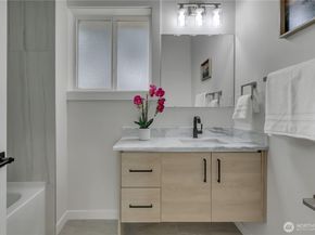 8739 S 113th Street, Seattle WA 98178