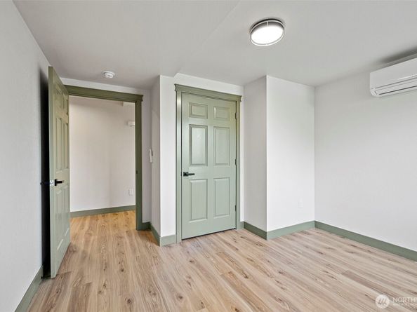 1008 E Guiberson Street, Kent WA 98030