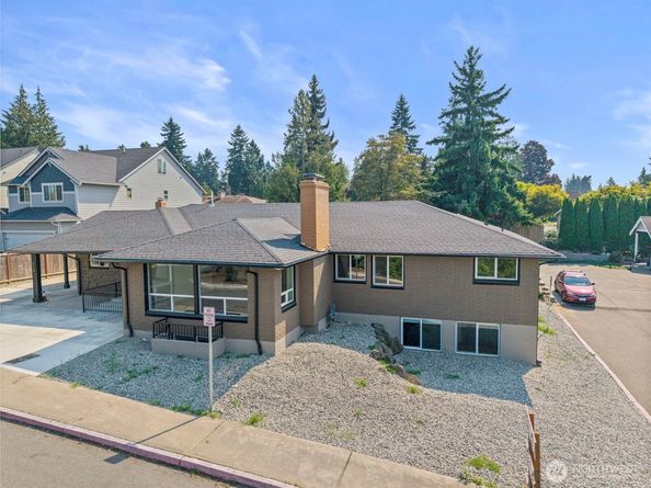 1008 E Guiberson Street, Kent WA 98030