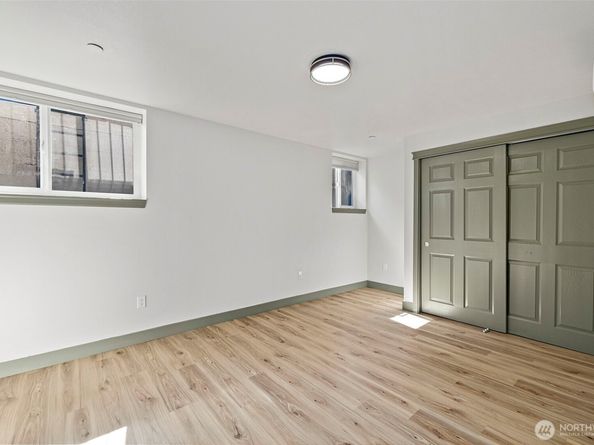 1008 E Guiberson Street, Kent WA 98030
