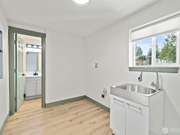 1008 E Guiberson Street, Kent WA 98030