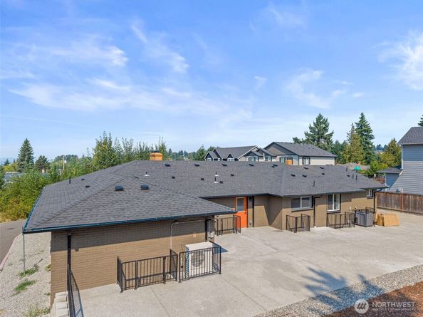 1008 E Guiberson Street, Kent WA 98030