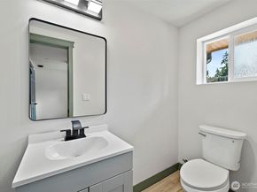 1008 E Guiberson Street, Kent WA 98030
